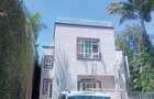 4 Bed Townhouse with En Suite in Spring Valley - 3