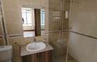 5 Bed House with En Suite in Lavington - 13