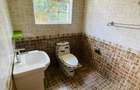 7 Bed House with En Suite in Runda - 4