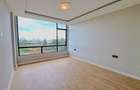 3 Bed Apartment with En Suite at Brookside - 10