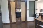 Serviced 2 Bed Apartment with En Suite at Beach Road - 5
