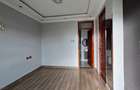 4 Bed House in Membley - 9