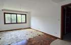 6 Bed House with En Suite at Lavington Green - 8