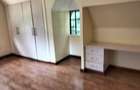 4 Bed House with En Suite in Runda - 2