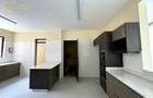 4 Bed Apartment with En Suite in General Mathenge - 9