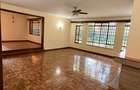 5 Bed Villa with En Suite in Nyari - 6