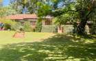 5 Bed House with En Suite in Lavington - 2