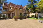 5 Bed Townhouse with En Suite at Lavington Green - 3