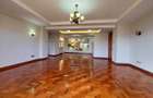 4 Bed Apartment with En Suite at Riverside Drive - 16