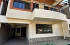 5 Bed Townhouse with En Suite in Lavington - 1