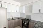 2 Bed Apartment with En Suite in Hurlingham - 7