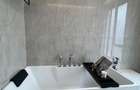 4 Bed Apartment with En Suite - 15