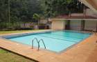 4 Bed House with Swimming Pool at Rosslyn - 3