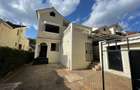4 Bed Townhouse with En Suite in Lavington - 1