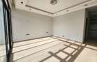 5 Bed Townhouse with En Suite at Lavington - 20