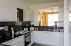 4 Bed House with En Suite at Five Star Road - 4