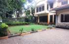 4 Bed Townhouse with En Suite at Lavington - 5