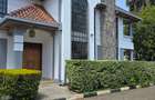 4 Bed Townhouse with En Suite in Lavington - 6