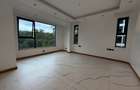 5 Bed Apartment with En Suite in Spring Valley - 7