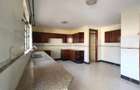 5 Bed Townhouse with En Suite in Lavington - 19