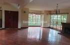 5 Bed House with En Suite in Rosslyn - 8
