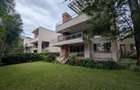 5 Bed Townhouse with En Suite in Lavington - 1