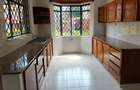 4 Bed Townhouse with En Suite at Lavington - 7