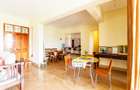 3 Bed Apartment with En Suite in State House - 8