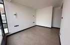 3 Bed Apartment with En Suite at Riverside Drive - 12