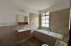 4 Bed Townhouse with En Suite in Kitisuru - 10