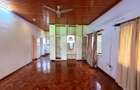 4 Bed House with En Suite in Spring Valley - 11