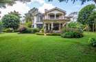 5 Bed House with Garden at Nyari - 2