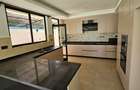 4 Bed Townhouse with En Suite at Lavington - 11