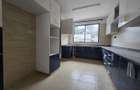5 Bed Townhouse with En Suite in Lavington - 7