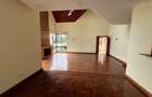 5 Bed Townhouse with En Suite at Convent Drive - 2