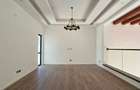 5 Bed Townhouse with En Suite in Lavington - 4