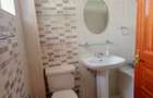 4 Bed House with En Suite in Rosslyn - 11