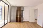 5 Bed Townhouse with En Suite at Lavington Green - 16