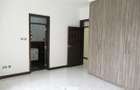 2 Bed Apartment with En Suite in Brookside - 5