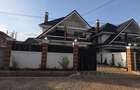 5 Bed Villa with En Suite in Membley - 1