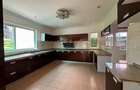 4 Bed Townhouse with En Suite at Riverside Drive - 3