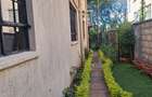 5 Bed Townhouse with En Suite in General Mathenge - 7