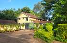4 Bed House with En Suite in Nyari - 1