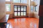 5 Bed Townhouse with En Suite in Lavington - 10