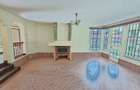 5 Bed House with En Suite in Lavington - 10