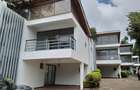 4 Bed House with En Suite in Lavington - 1