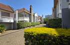 4 Bed House with En Suite in Lavington - 1