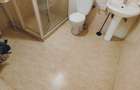 6 Bed House with En Suite in Lavington - 6