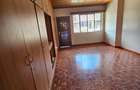 5 Bed Townhouse with En Suite at Lavington - 17