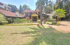 4 Bed House with En Suite in Lavington - 4